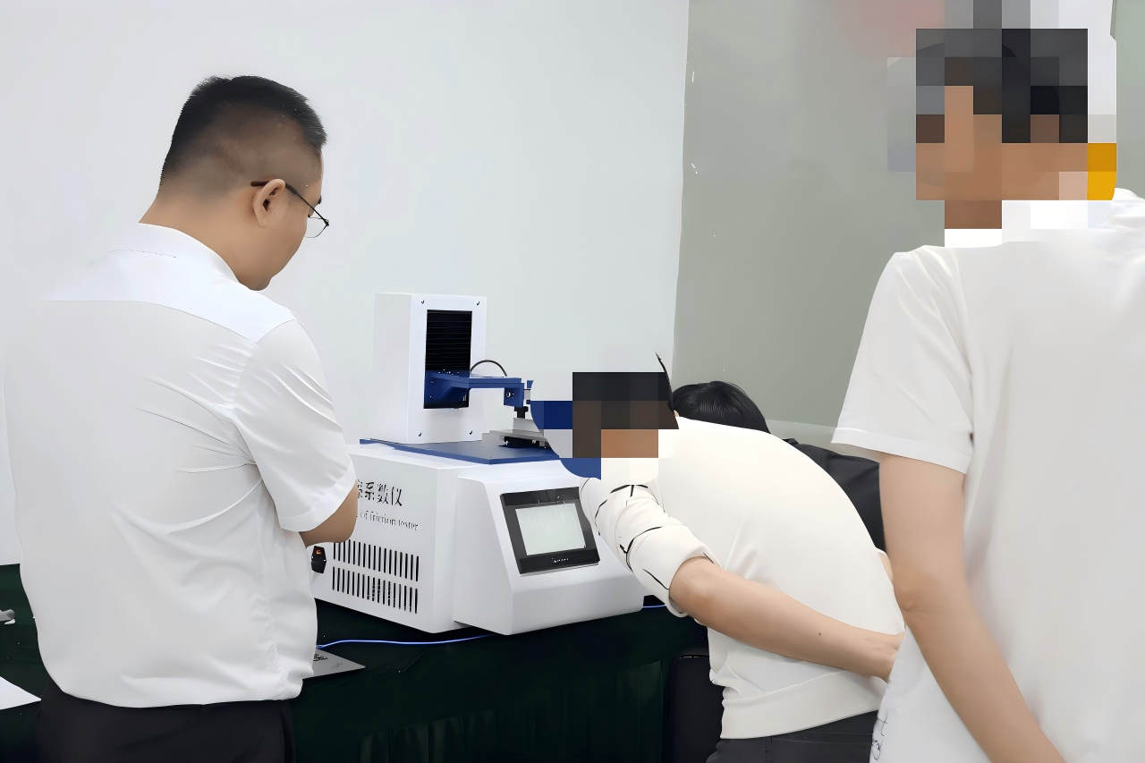 表面性能测量仪：上海某某公司到访上海徽涛考察设备，技术交流